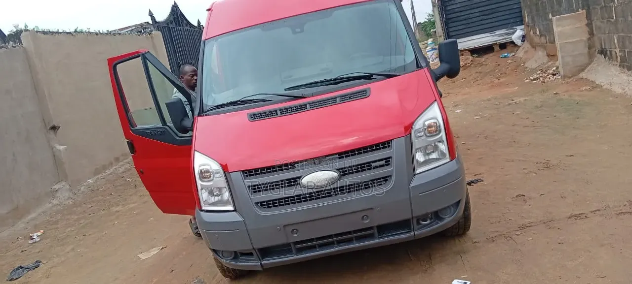 Ford Transit 2009 Red