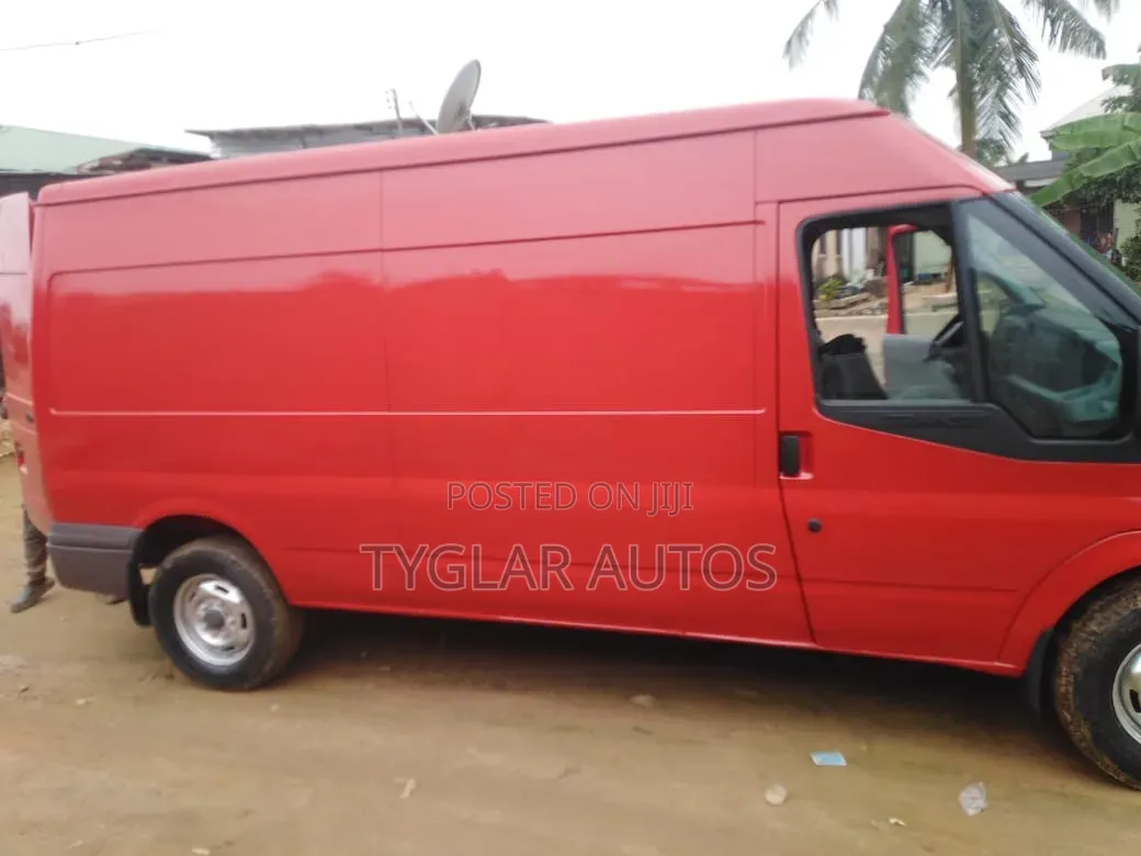 Ford Transit 2009 Red