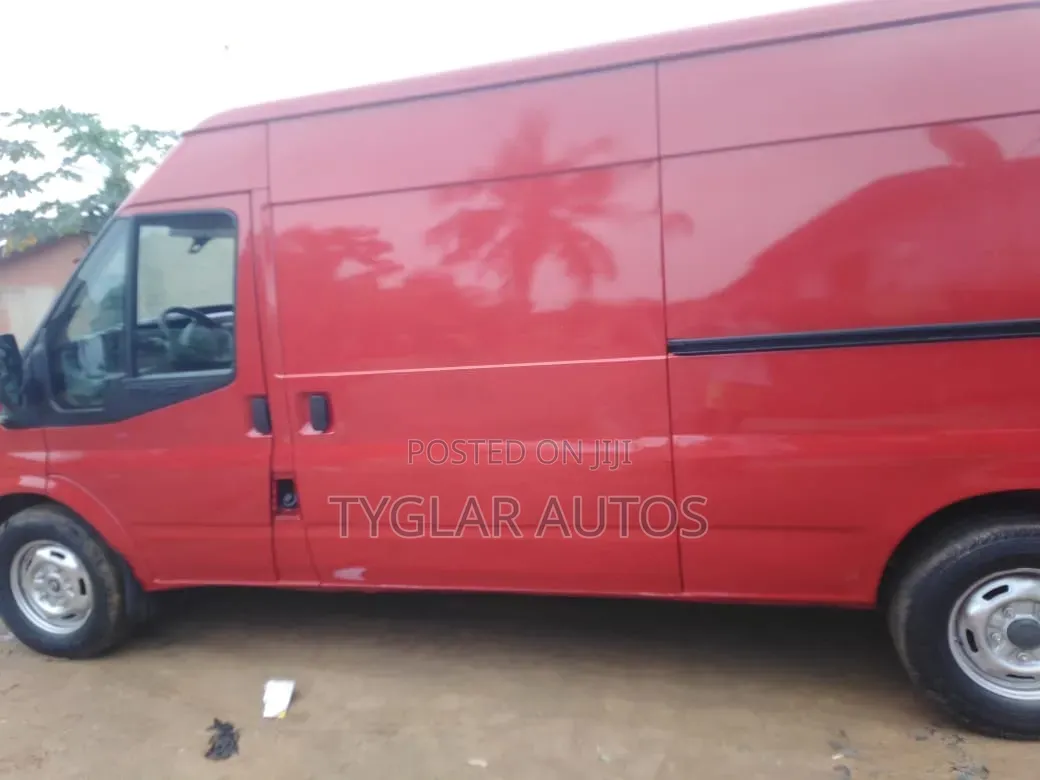 Ford Transit 2009 Red