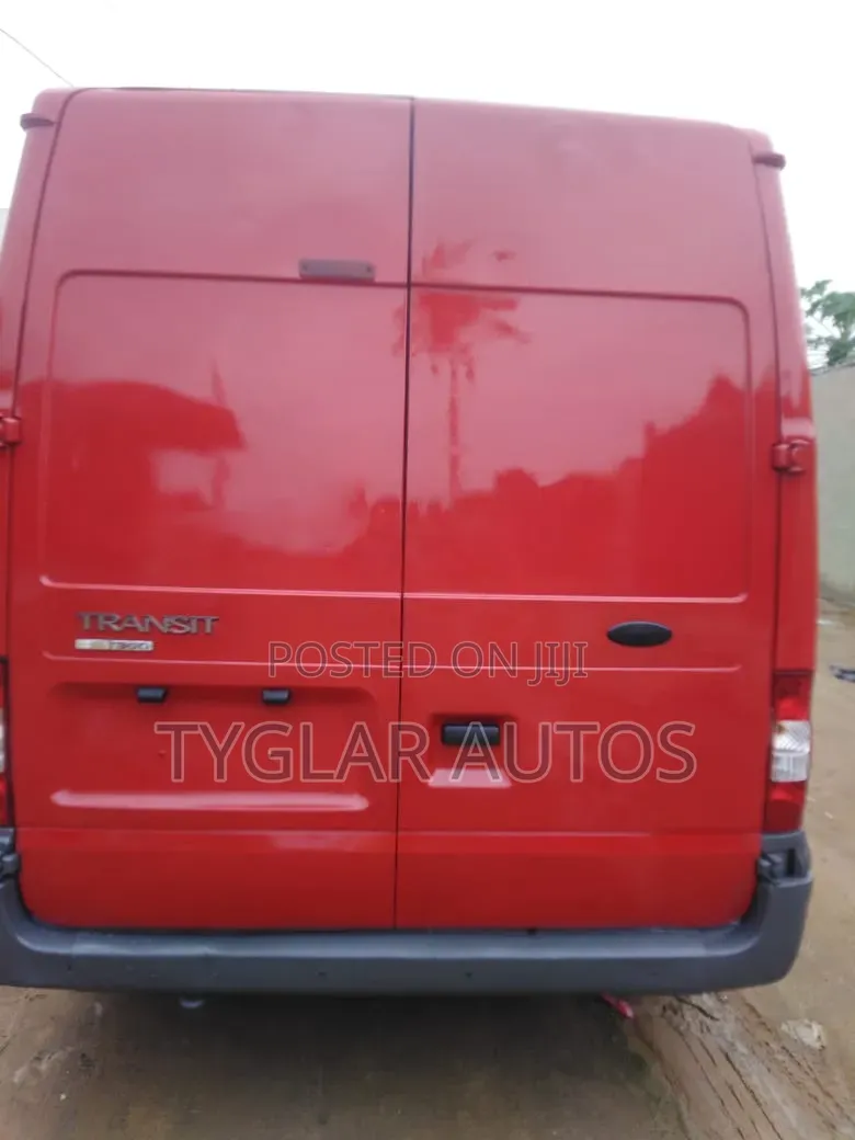 Ford Transit 2009 Red