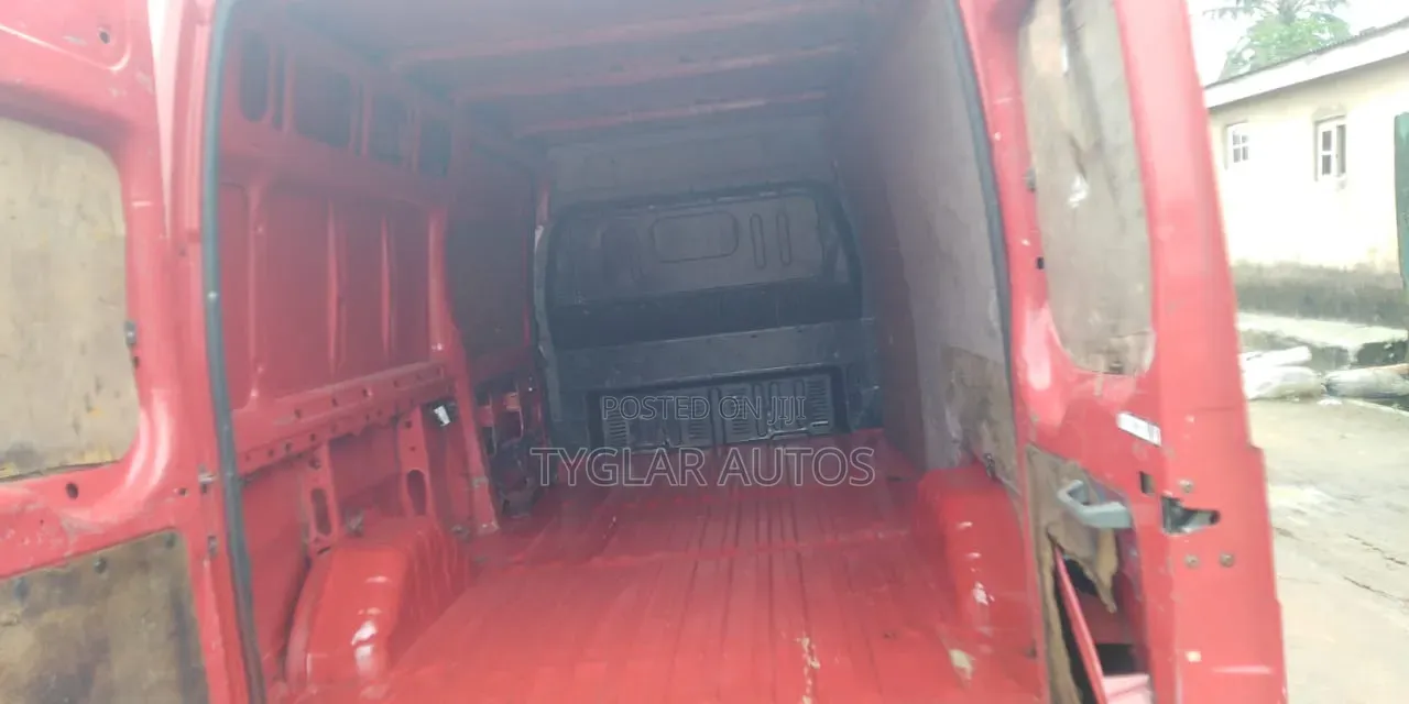 Ford Transit 2009 Red