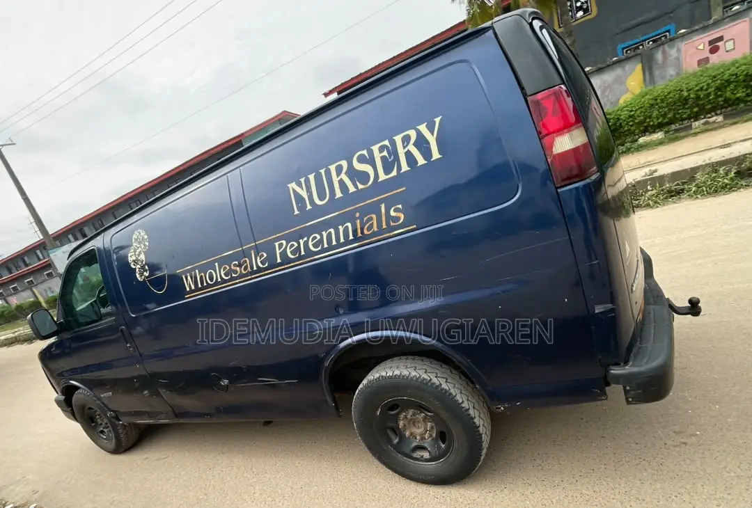 Chevrolet 3500 2006 Blue