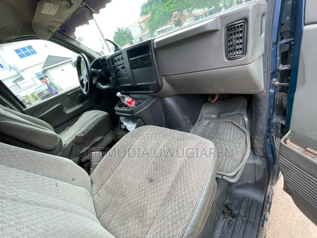 Chevrolet 3500 2006 Blue