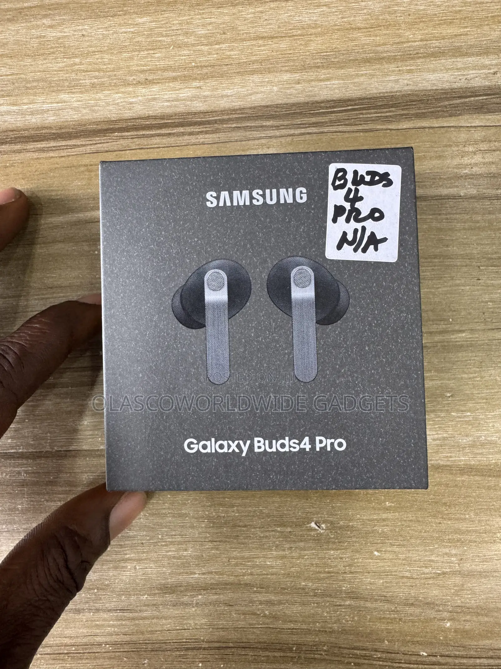 Brand New Samsung Buds 4Pro Available