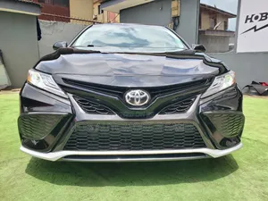 Toyota Camry XSE FWD (2.5L 4cyl 8AM) 2018 Black