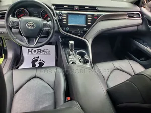 Toyota Camry XSE FWD (2.5L 4cyl 8AM) 2018 Black
