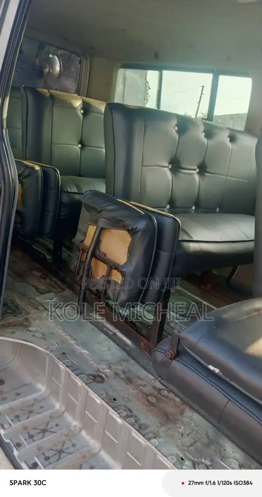 Toyota HiAce 2012 Silver