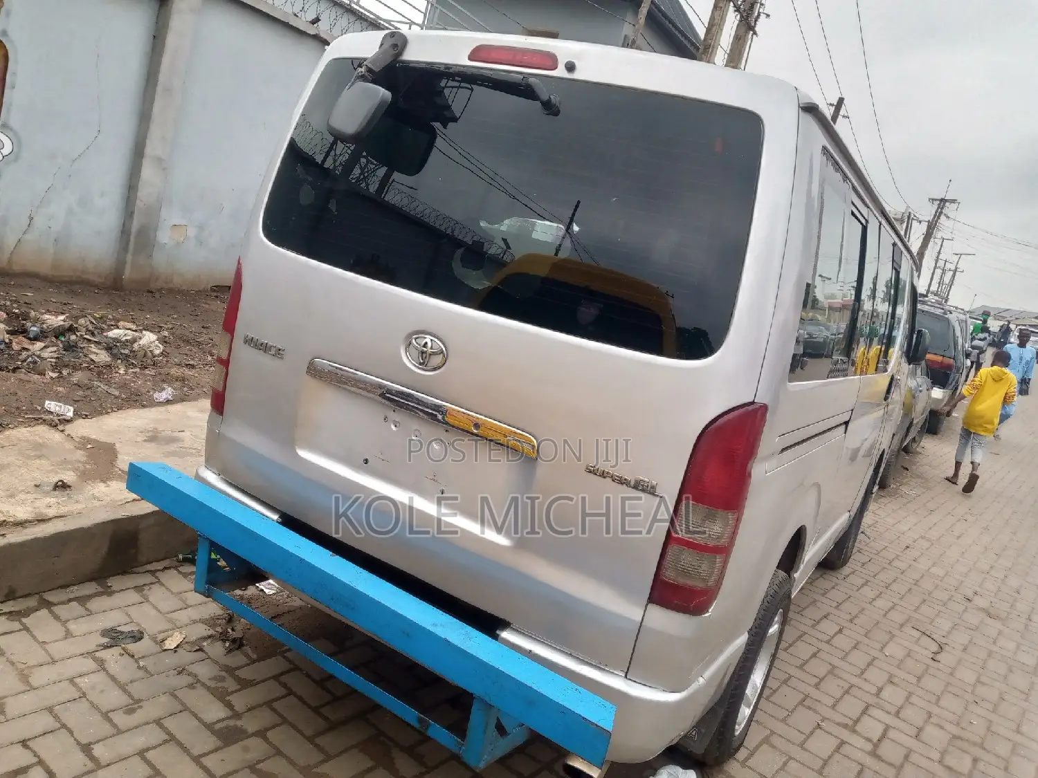 Toyota HiAce 2012 Silver