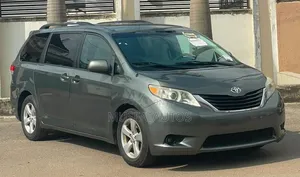 Toyota Sienna 2012