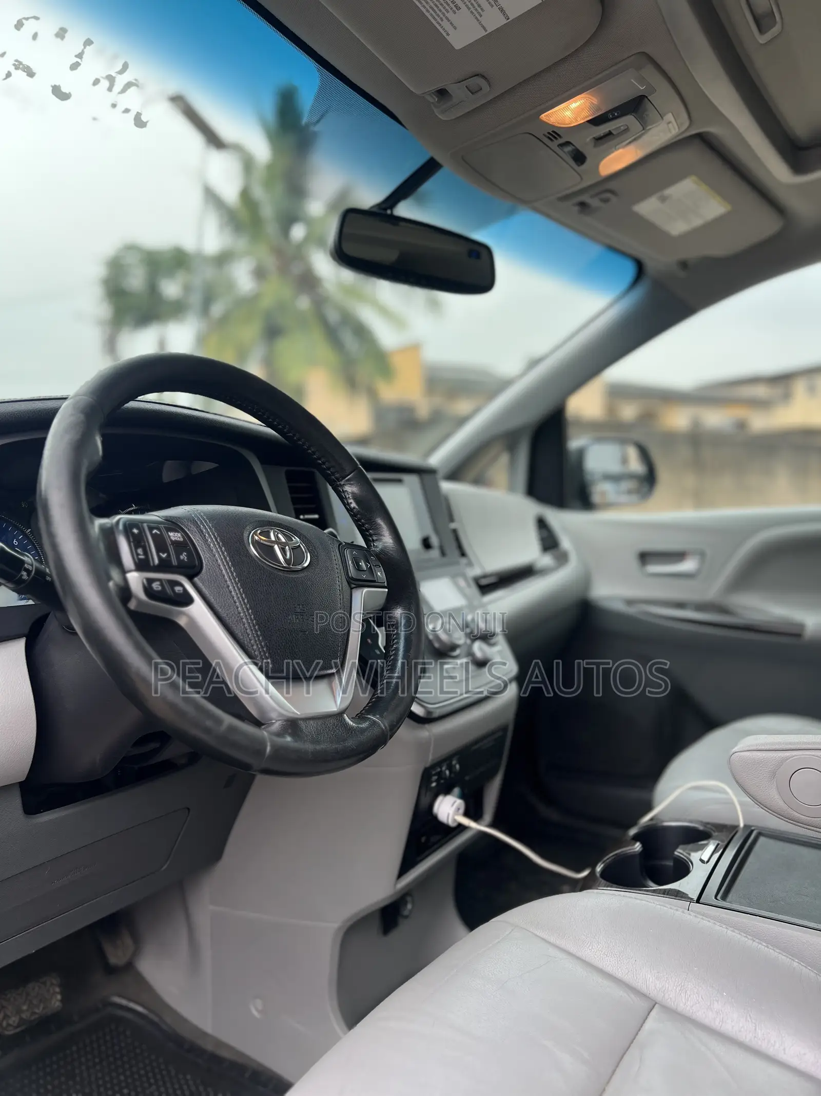 Toyota Sienna 2016 Gray