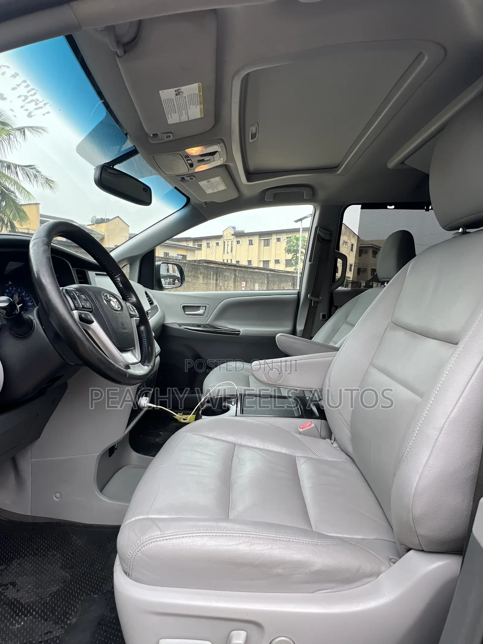 Toyota Sienna 2016 Gray