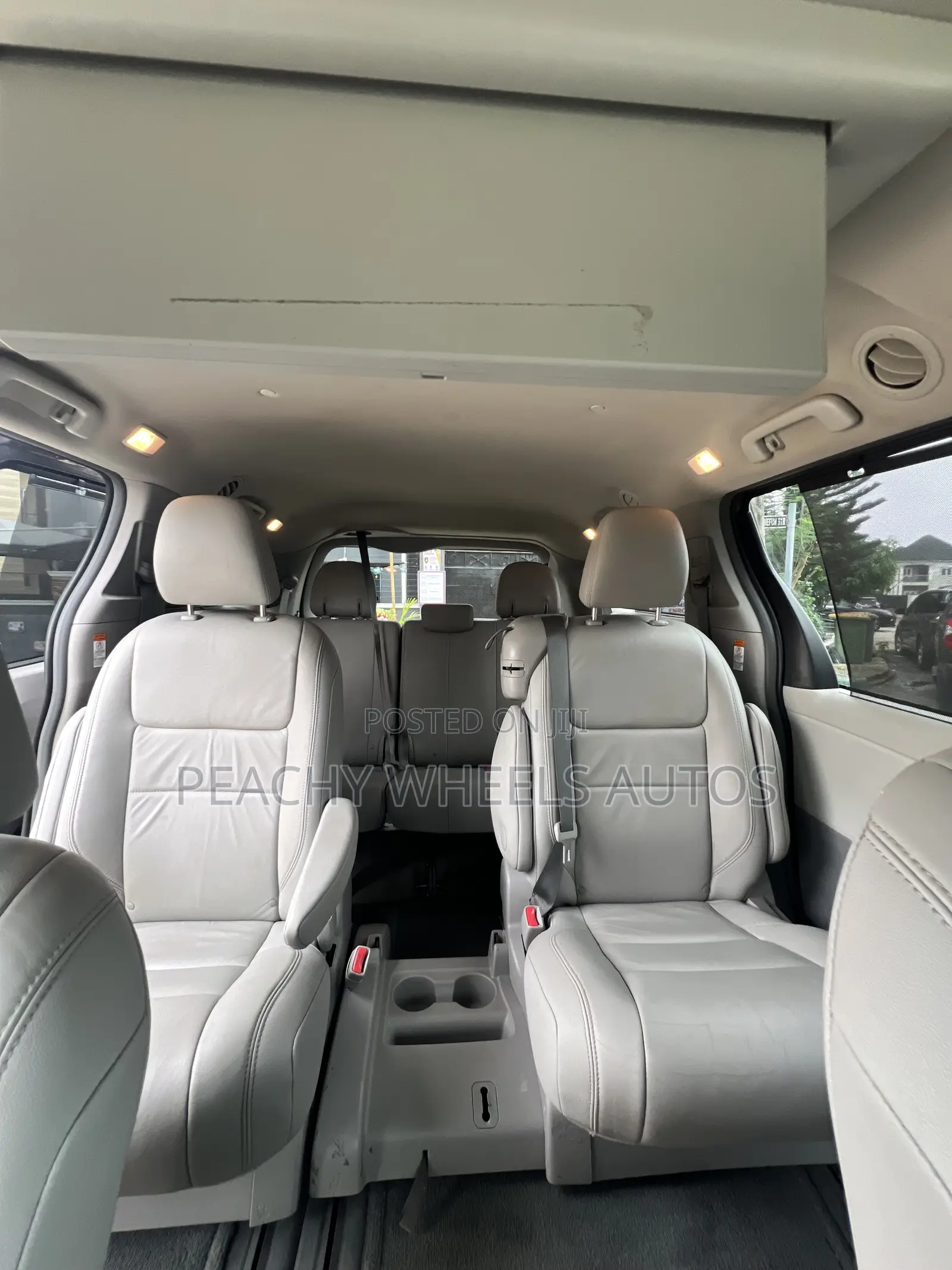 Toyota Sienna 2016 Gray