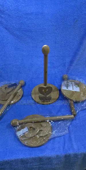 Wooden Tissue Holder