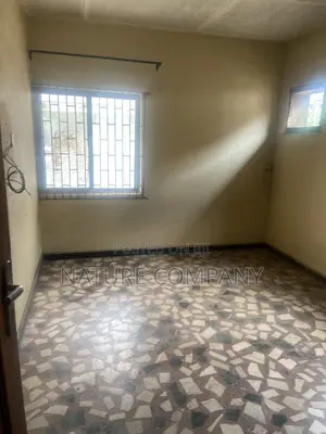 3bdrm Bungalow in Ijaiye Road Ogba for rent