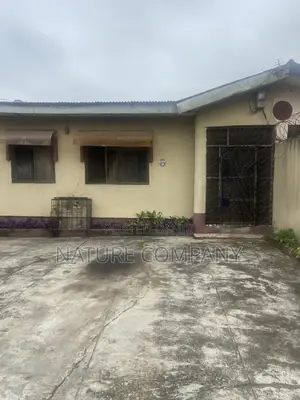 3bdrm Bungalow in Ijaiye Road Ogba for rent