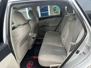 Toyota Venza LE 2012 Silver