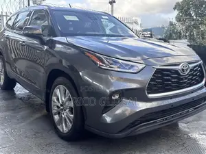 Toyota Highlander XLE AWD 2023 Black