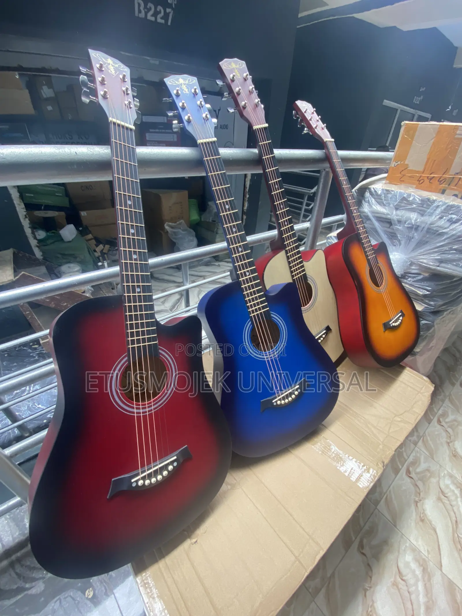 38inches Acoustic/Box Guitar