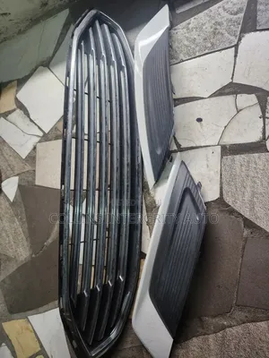Front Grill Ford Fusion 2016 to 2019 With Fog Lights Cover