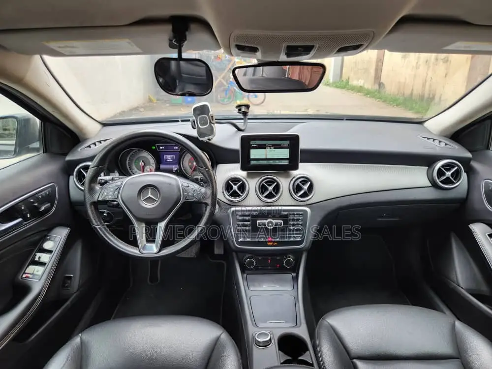Mercedes-Benz GLA 250 2015 Black