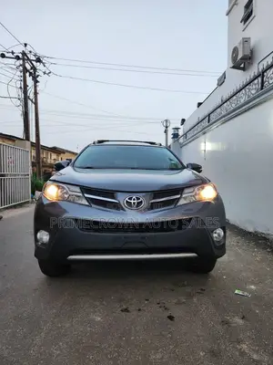 Toyota RAV4 XLE 4dr SUV AWD (2.5L 4cyl 6A) 2015 Gray