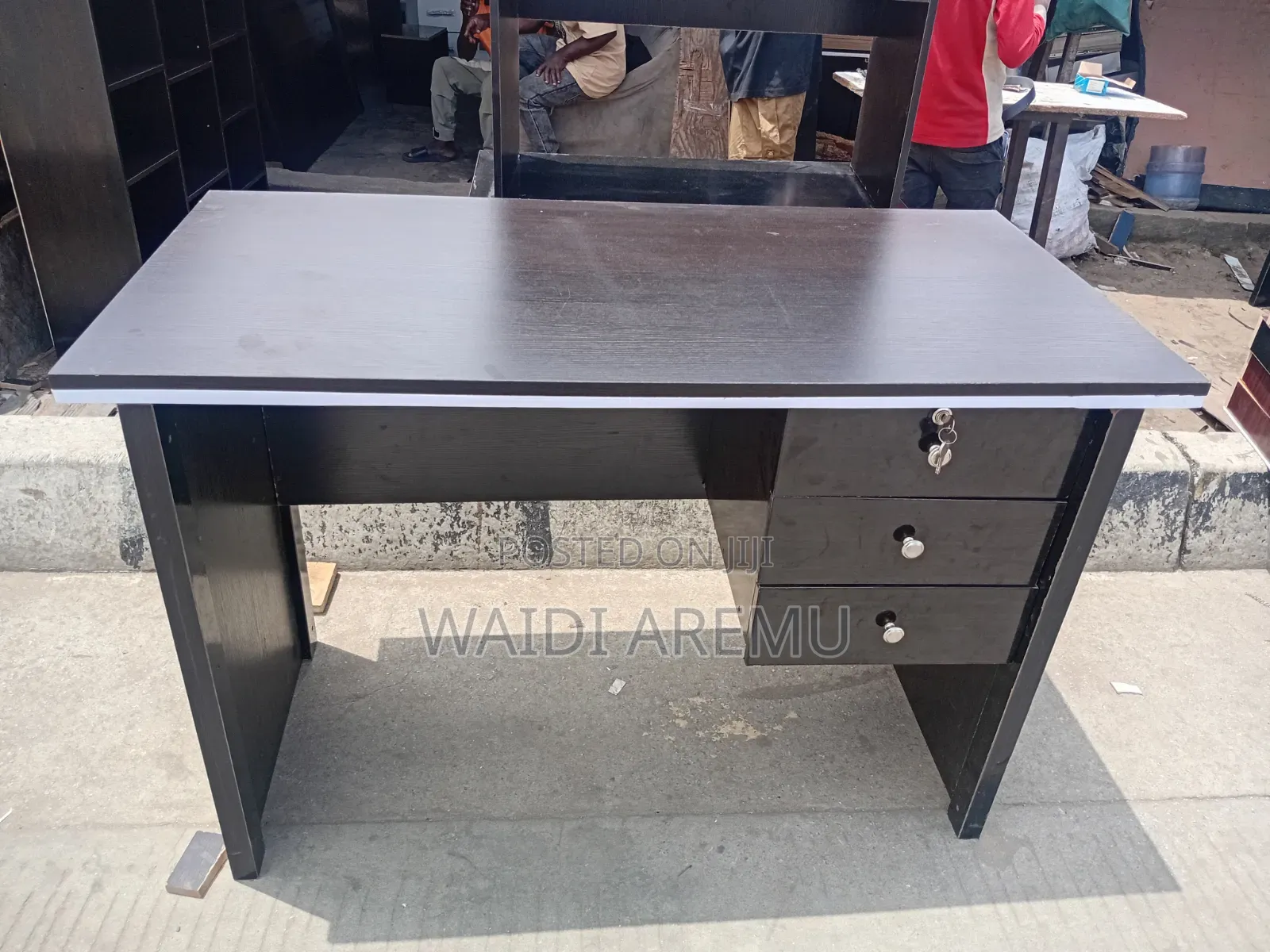 Four Feet Office Table