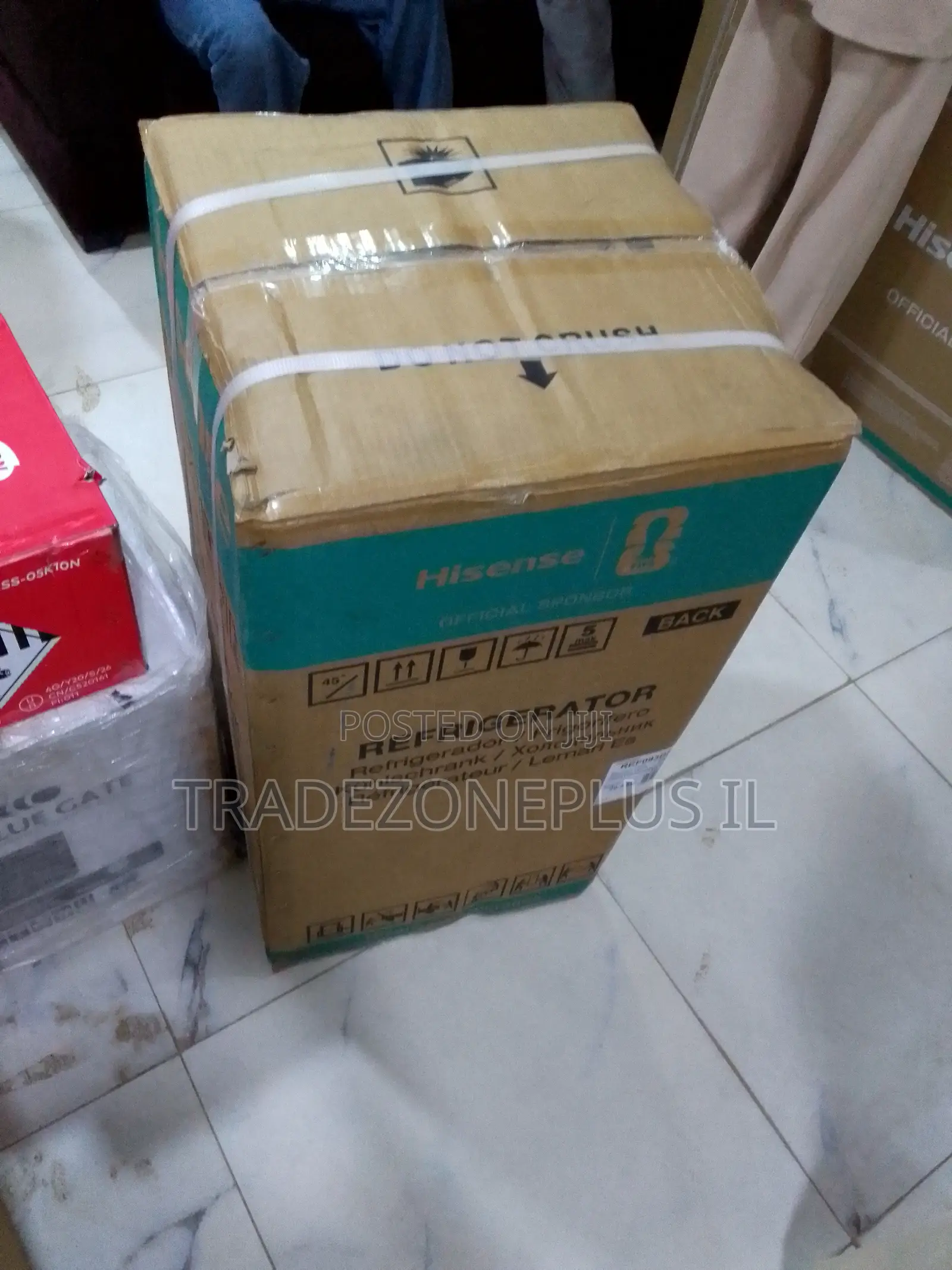 The Hisense REF093DRR 90L Refrigerator Brings Convenient Cooling Into