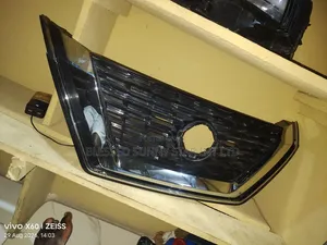 Front Grille Nissan Xtrail or Rouge