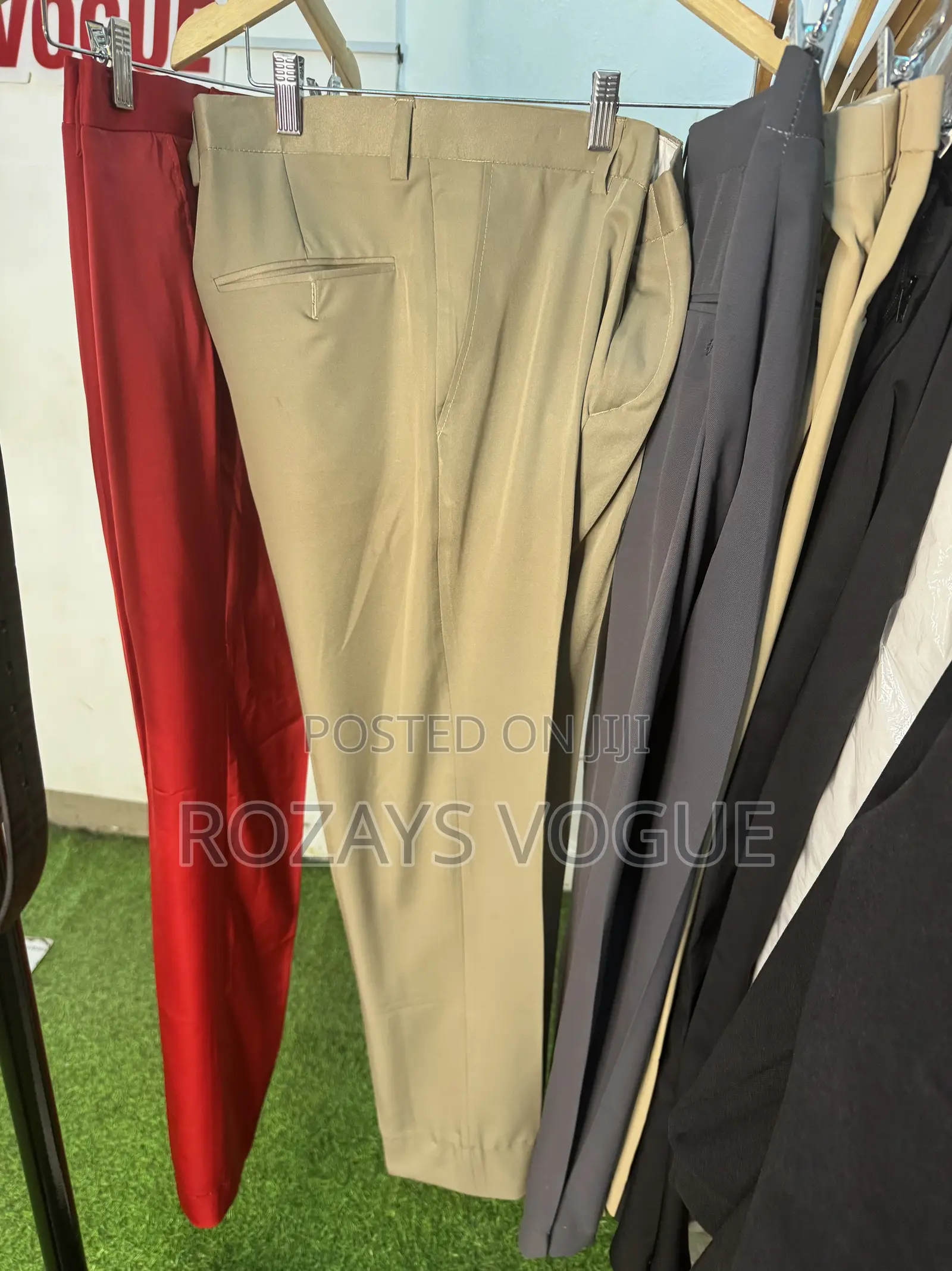 Material Trouser