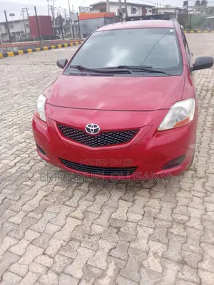 Toyota Yaris 2009 Red