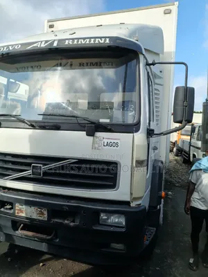 Volvo Container Body 10 Bolts 6 Tyers....