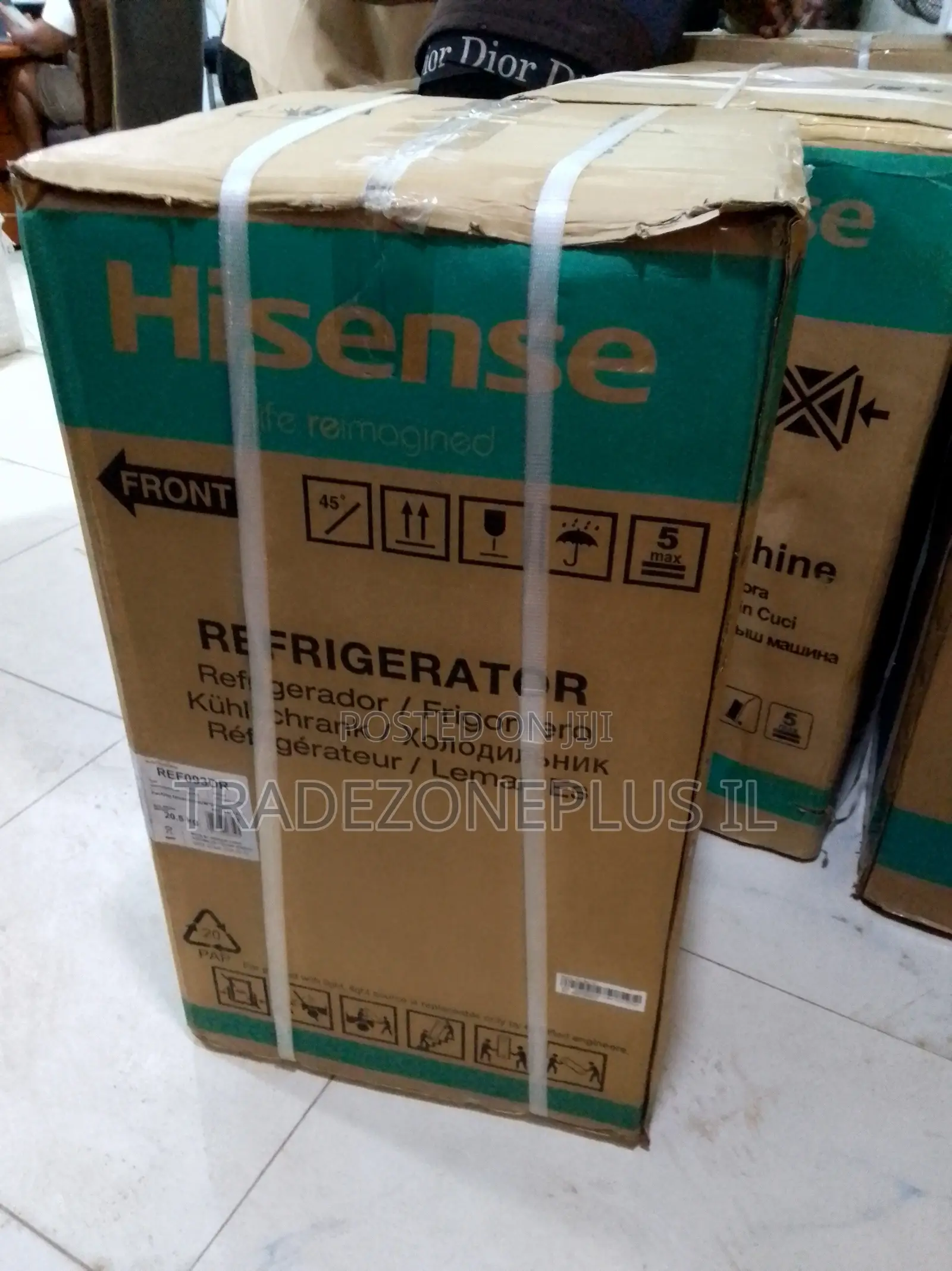 Enjoy a Practical Refrigeration Solution With the Hisense REF093DRR 90