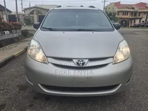 Toyota Sienna 2006 Silver