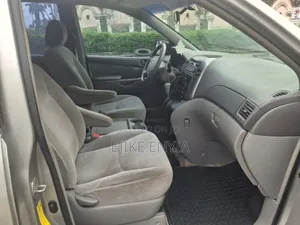 Toyota Sienna 2006 Silver