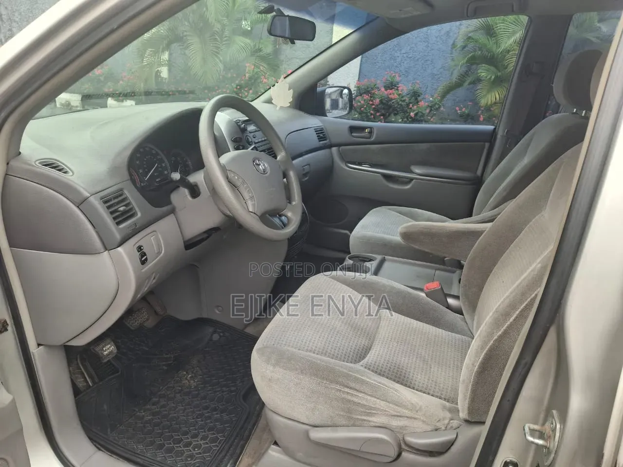 Toyota Sienna 2006 Silver