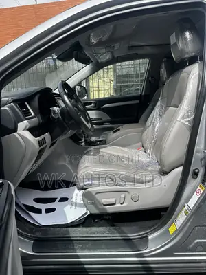 Toyota Highlander XLE 2019 Silver