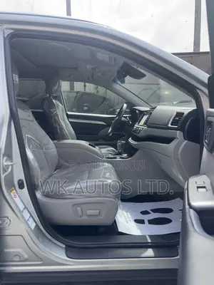Toyota Highlander XLE 2019 Silver