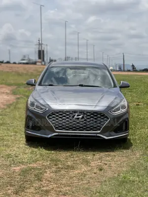 Hyundai Sonata SE 2019 Gray
