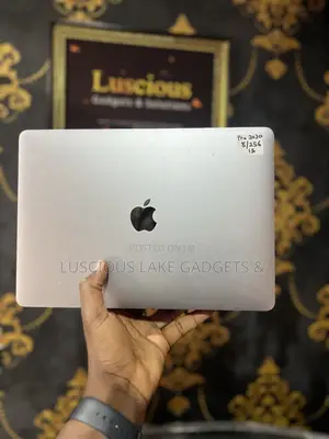 Laptop Apple MacBook Pro 2020 8GB Intel Core i5 SSD 256GB
