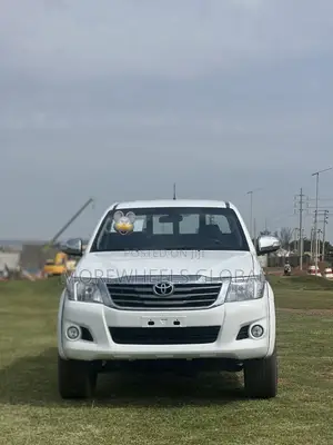 Toyota Hilux 2.0 VVT-i 2011 White