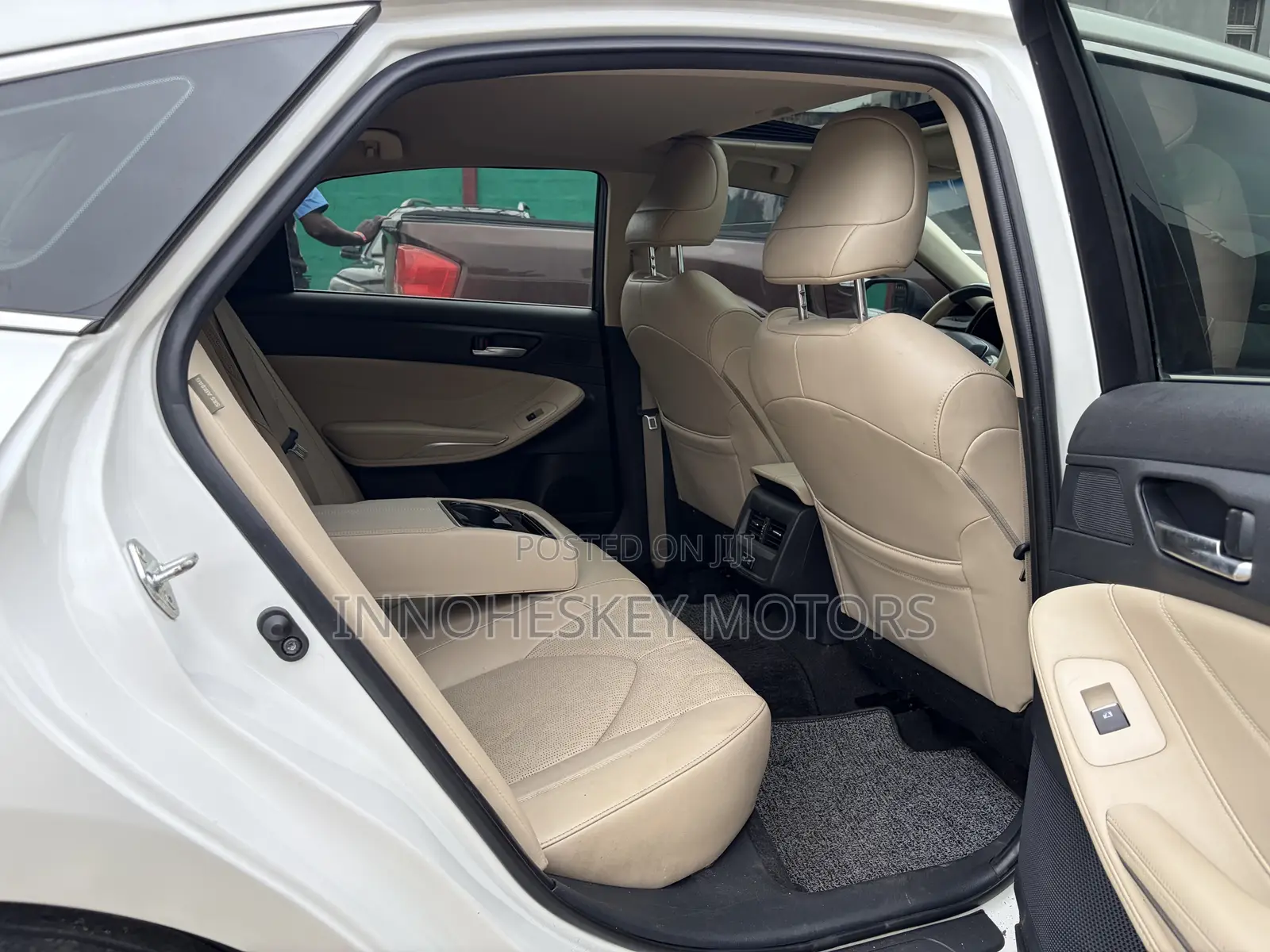 Toyota Avalon 2021 White