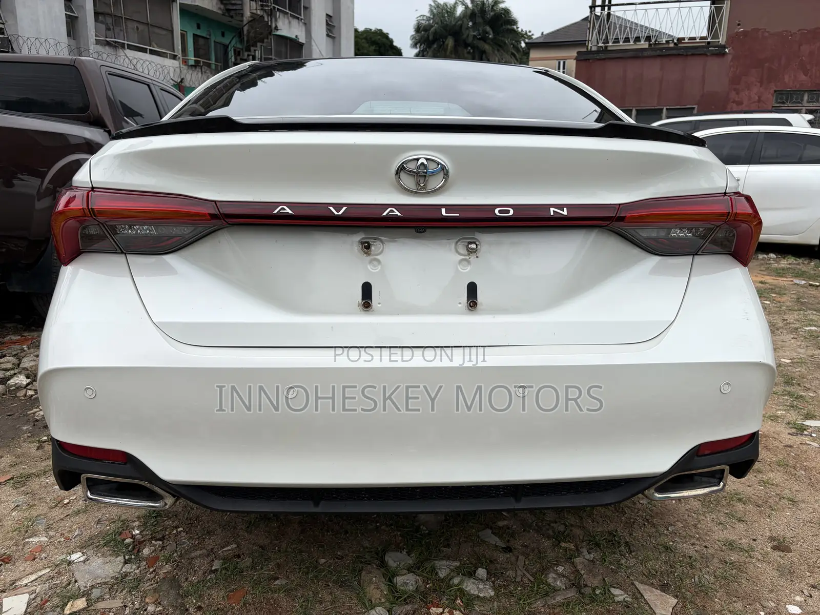 Toyota Avalon 2021 White