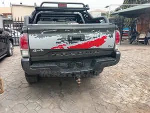 Toyota Tacoma 2020 Gray