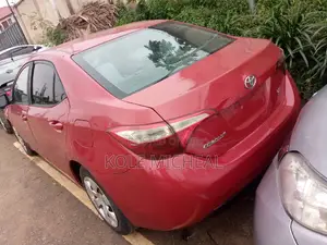 Toyota Corolla 2015 Red