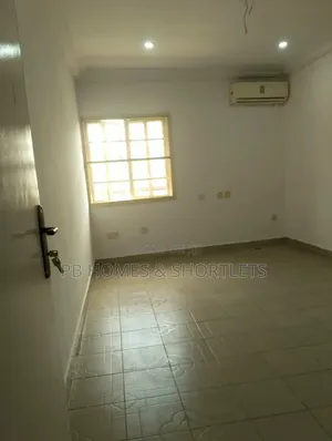 1bdrm Penthouse in Lekki Phase 1 for rent