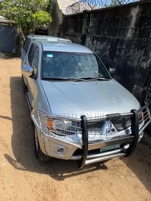 Mitsubishi L200 4Life 2.4 DI-D 151 2015 Silver