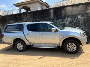 Mitsubishi L200 4Life 2.4 DI-D 151 2015 Silver