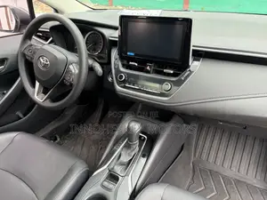 Toyota Corolla 2021 Gold