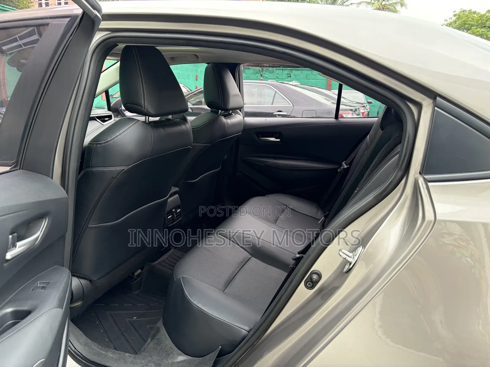 Toyota Corolla 2021 Gold