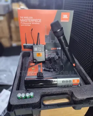 JBL URX9900 Professional UHF Wireless Microphone System